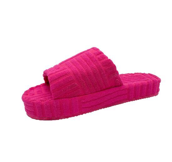 Terry Slide Slippers – Maze Weave Edition