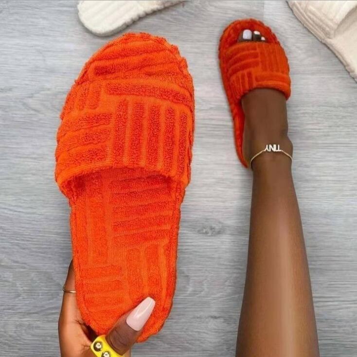Terry Slide Slippers – Maze Weave Edition