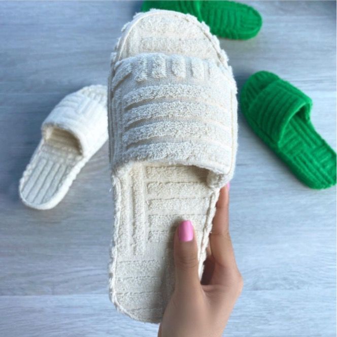 Terry Slide Slippers – Maze Weave Edition
